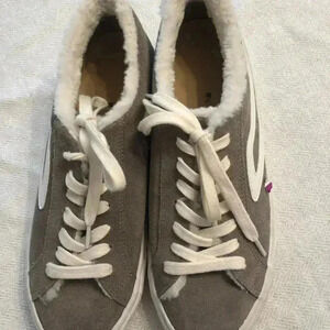Lucky Brand faux fur lined sneakers. Size 8.5